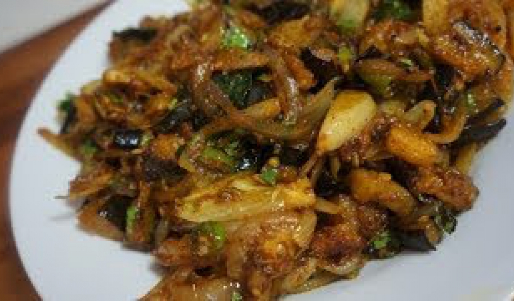 Brinjal Fry Recipe  – Eggplant & Onion Dry Indian Curry
