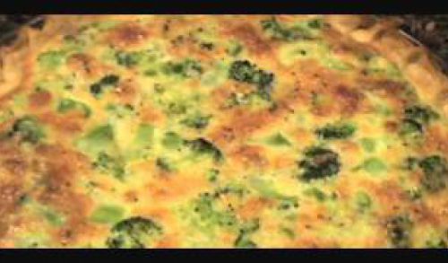 BROCCOLI AND CHEDDAR CHEESE QUICHE / QUICHE RECIPE