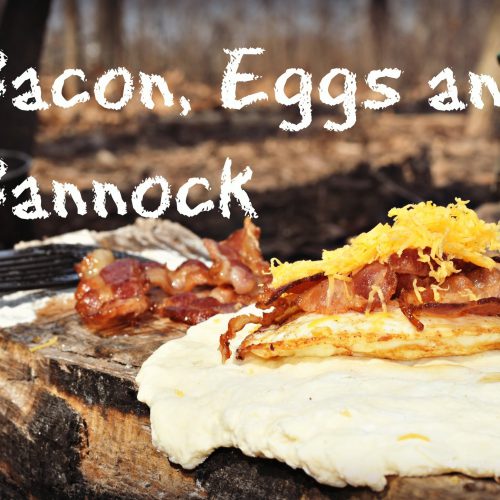 Bushcraft Breakfast- Bacon, Eggs and Bannock!