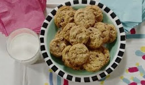 Cookie Recipes – How to Make Chocolate Chip Oatmeal Peanut Butter Cookies
