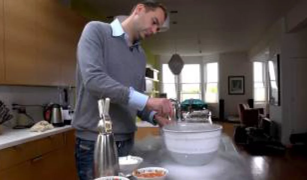 Daniel Humm’s Liquid Nitrogen “Soda Pop”