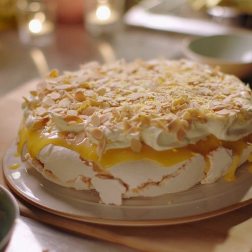 Lemon pavlova recipe – Simply Nigella: Episode 6 – BBC Two