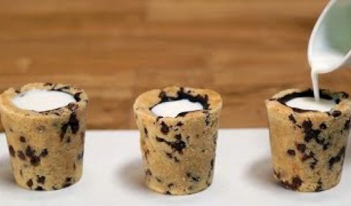 Milk and Cookie Shots Recipe | Eat the Trend