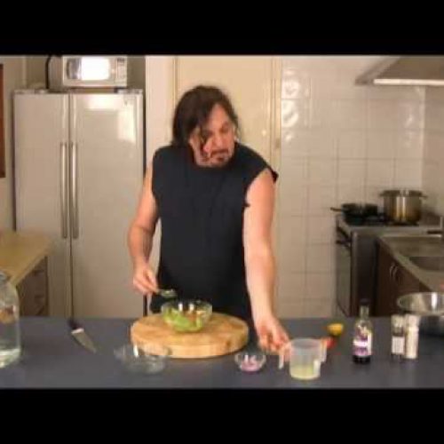 Paleo Diet Recipe. How to make Guacamole