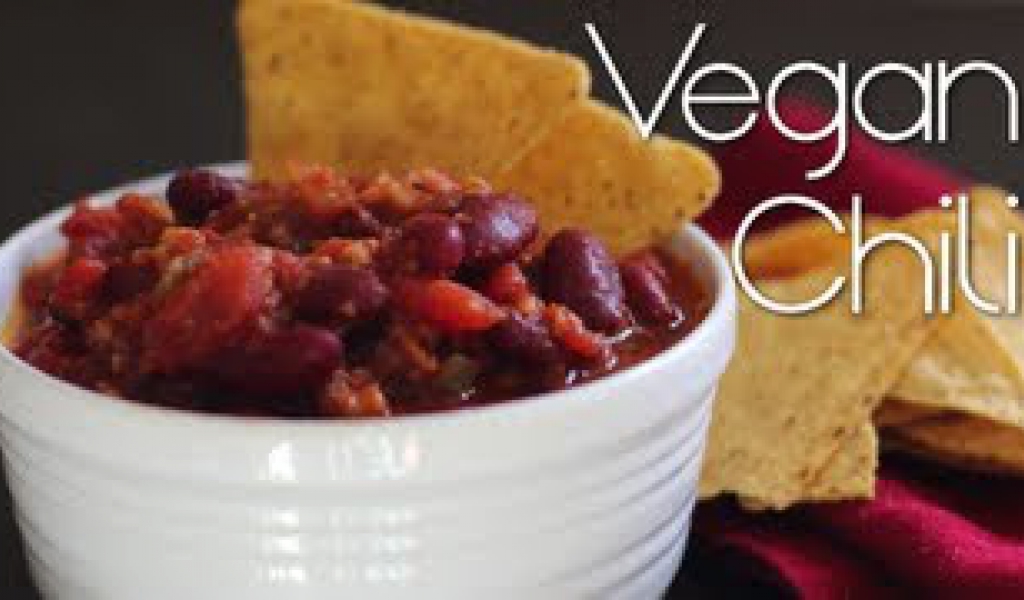 Vegan Chili | Perfect for Game Day (Superbowl Sunday)